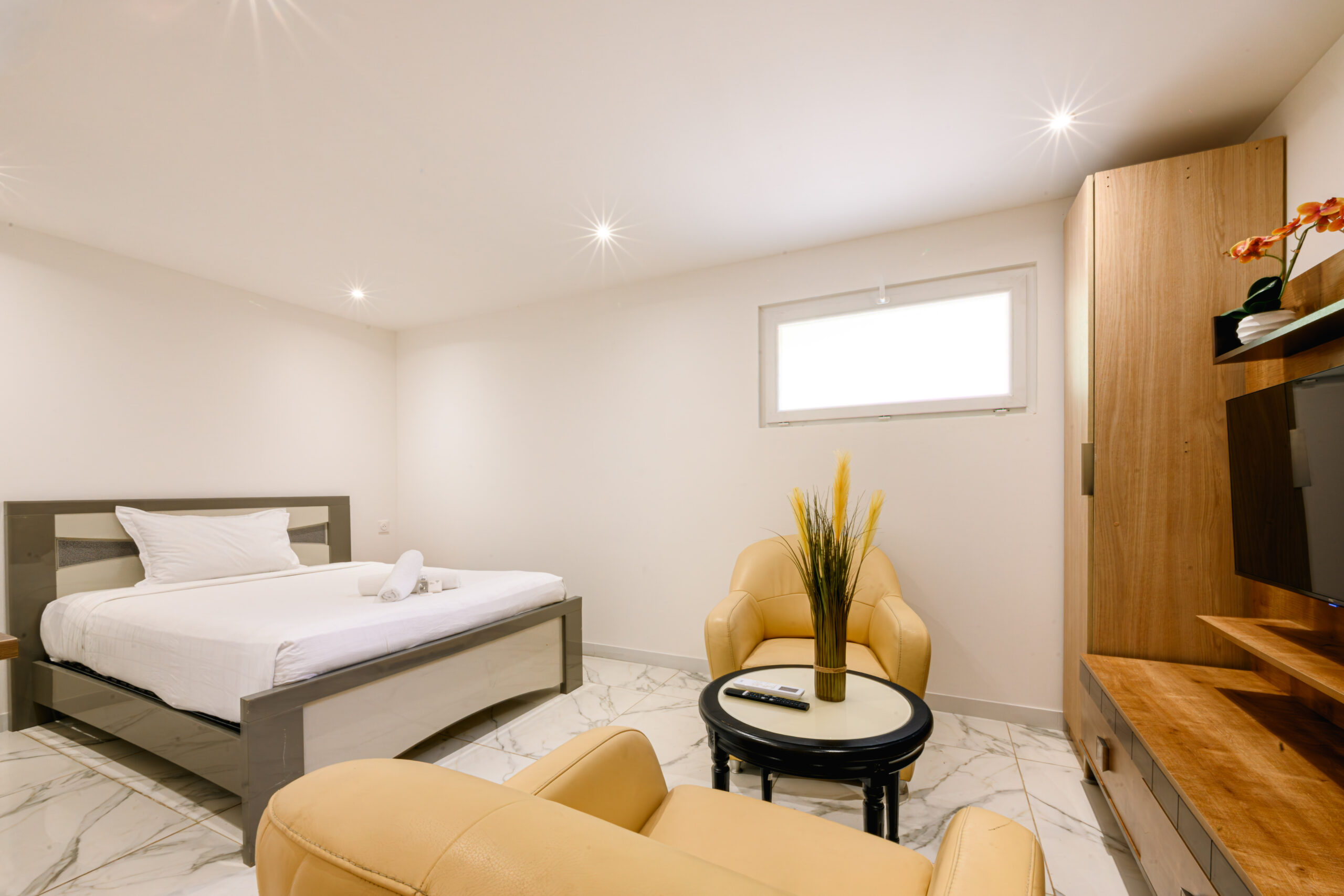 Aventurine 7 — Studio Gold Lyon Cannes